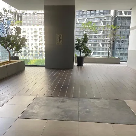 Local Living, Global Comfort 4 Pax Bangsar South Kuala Lumpur Exterior photo