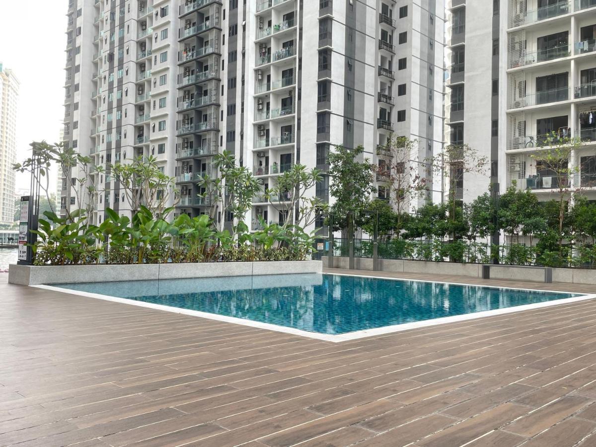 Local Living, Global Comfort 4 Pax Bangsar South Apartment *